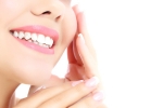 Môže za pekné zuby iba genetika? A čo domáce bielenie zubov?