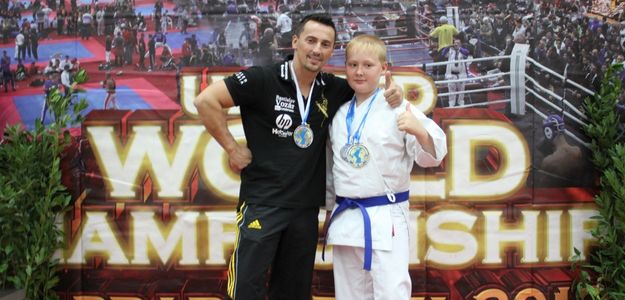 David Gavalec, karatista, Freestyle karatista, FIT junior, Roman Volák, 8 rokov, tréning karate, bojové zostavy, technika, kondičný tréning, zápas